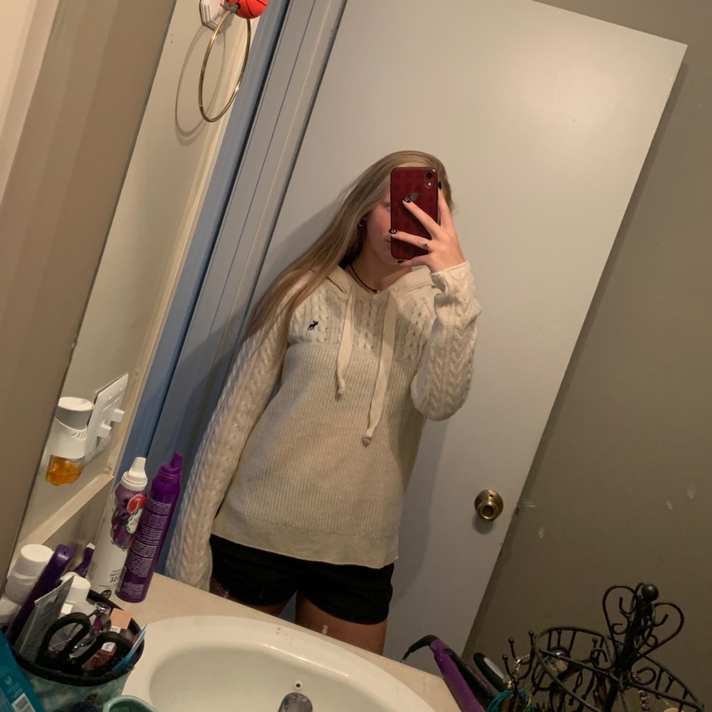 Abercrombie and Finch Sweater